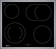 Cerankochfeld aus Glaskeramik mit vier verschiedenen Kochstellen. Oben rechts befindet sich die  Bräterzone, unten links ist die Zweikreiszone.